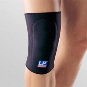 Standard knee supports with oval pad - closed patella